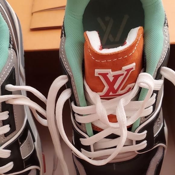 Louie vuitton   Virgil.  Flash $1100 - Picture 3 of 10